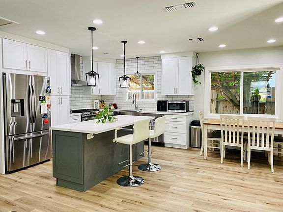 5th image of 2716 Harmony Pl
