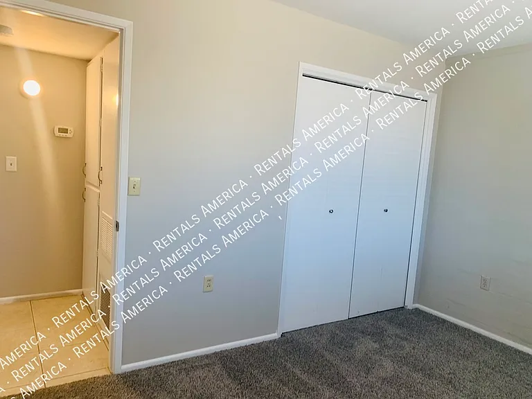 11433 N Hagen Dr — Photo 17