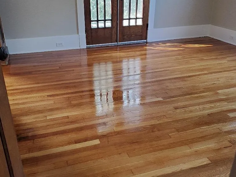 Main Front Entry into Livingroom