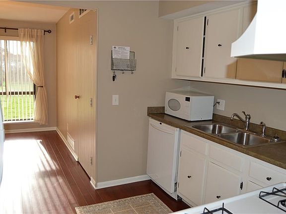 2nd image of 6340 Greenwood Pkwy APT 101