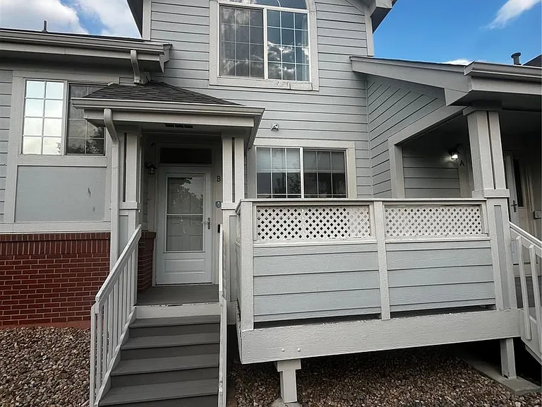 16901 E Warren Pl #B — Photo 1