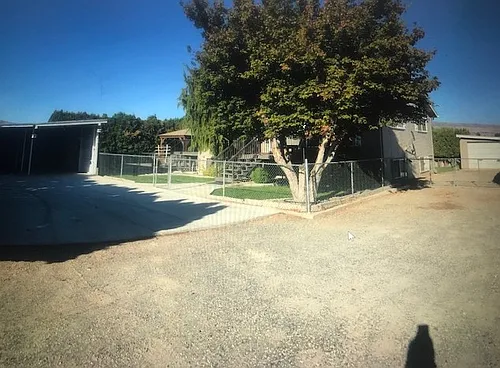 1223 N Western Ave Photo 1