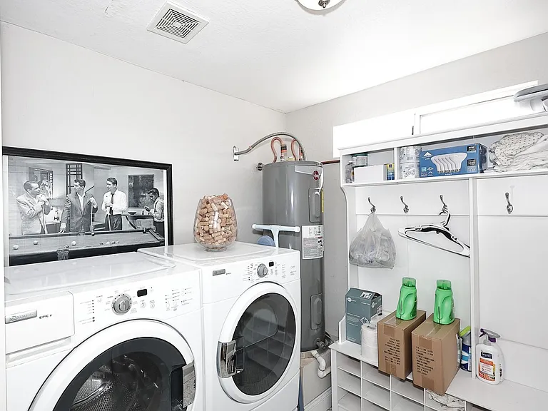 3413 N 16th Dr — Photo 31