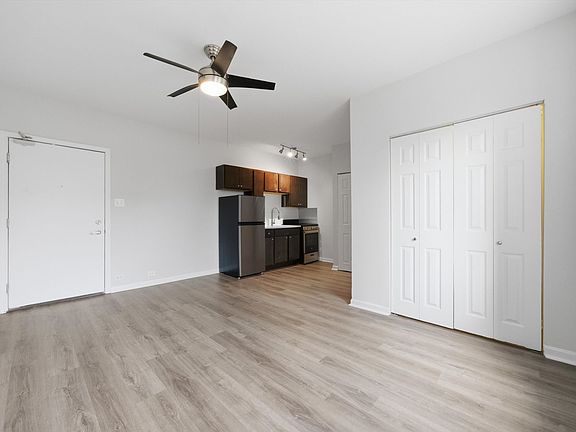 2nd image of 1627 N Humboldt Blvd #727