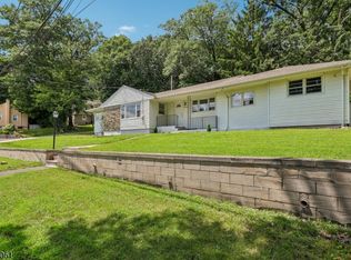 33 Lotz Ave, North Haledon Boro, NJ 07508