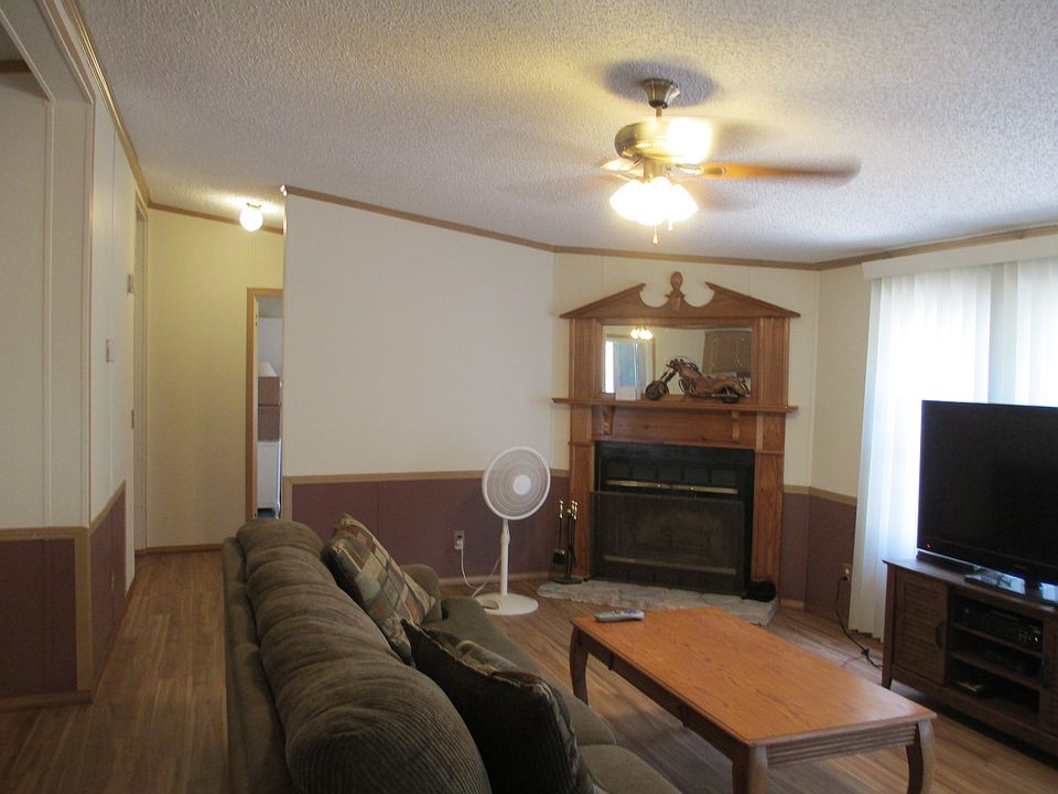1st image of 697 Woodhue Dr