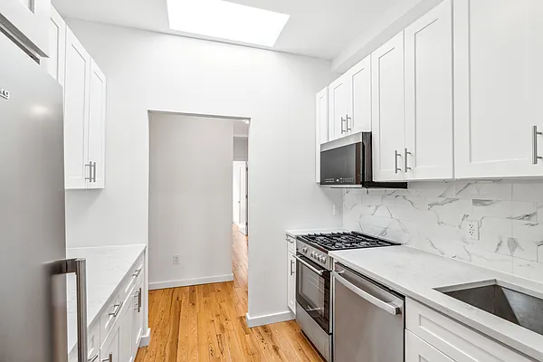 Rented by Freestone Property Group | media 9