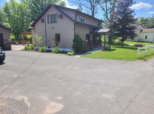 1462 Hamlin Hwy, Lake Ariel, PA 18436