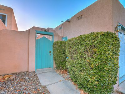 5239 Saratoga Dr NW, Albuquerque, NM, 87120