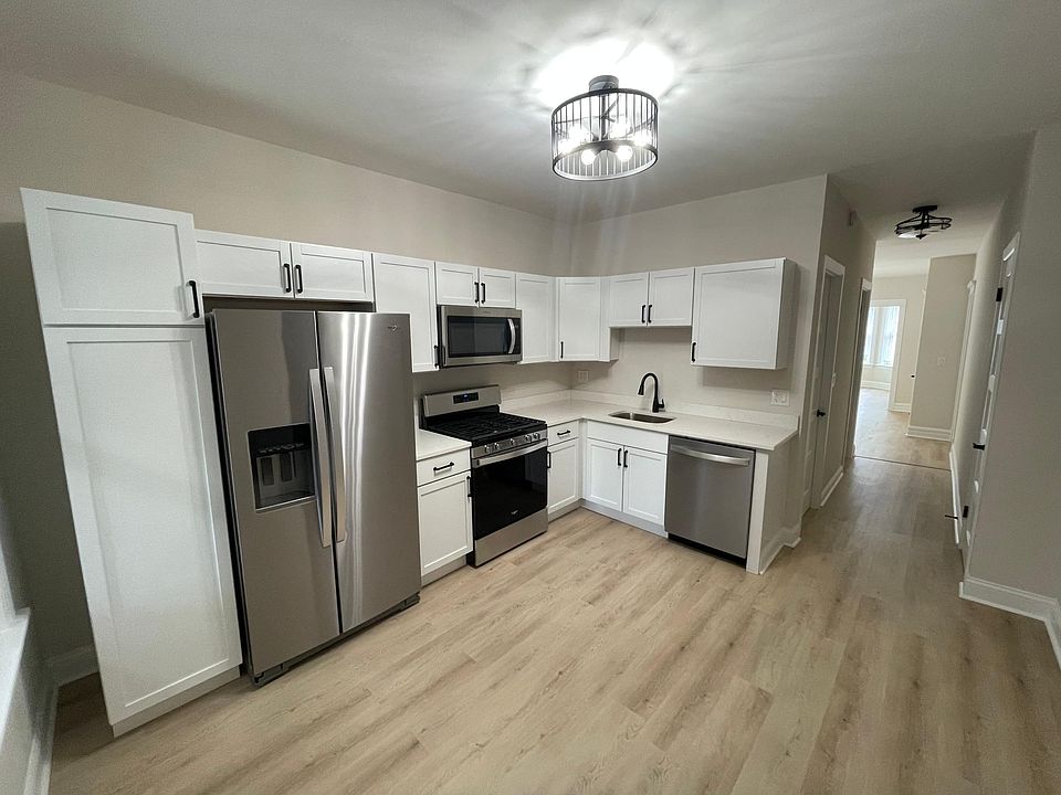 1st image of 3749 W Shakespeare Ave #1