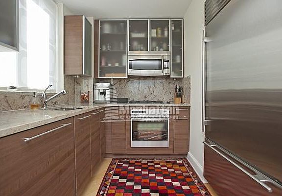 3rd image of 231-235 E 55th St #37A