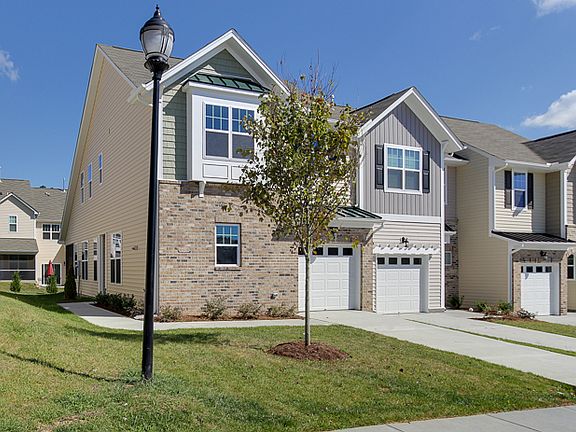 7216 Ladbrooke_Exterior 2