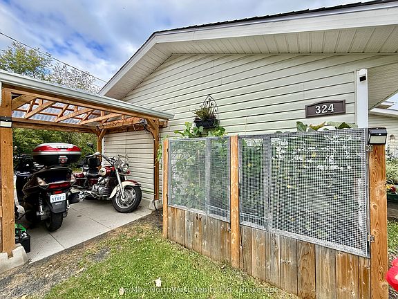 2nd image of 324 Beatty St
