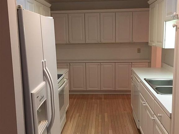 5th image of 59371 Pine Creek Ct