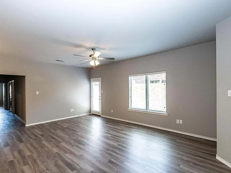 1218 Preston Trl #A — Photo 6