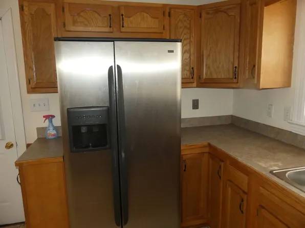 100 Lodge Rd, Poquoson, VA 23662