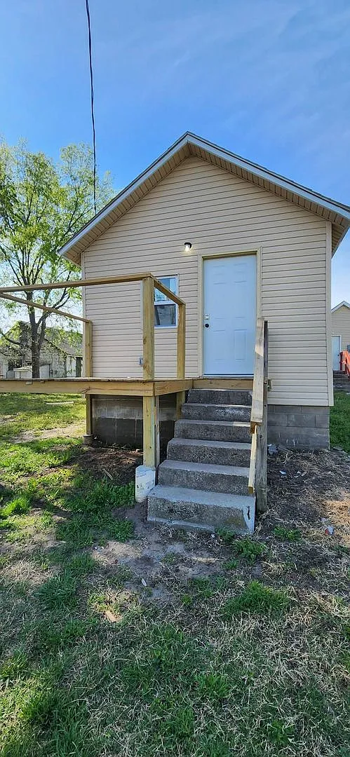 Spacious unit for rent! — Photo 2