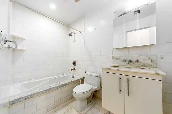 Rented by City Skyline Rentals LLC | media 8