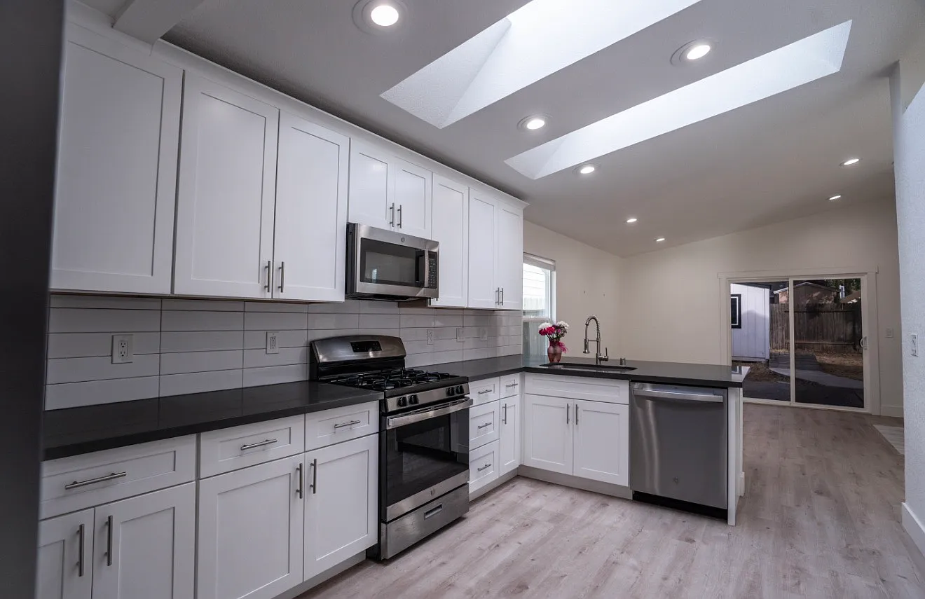 5540 Calvine Rd — Photo 4