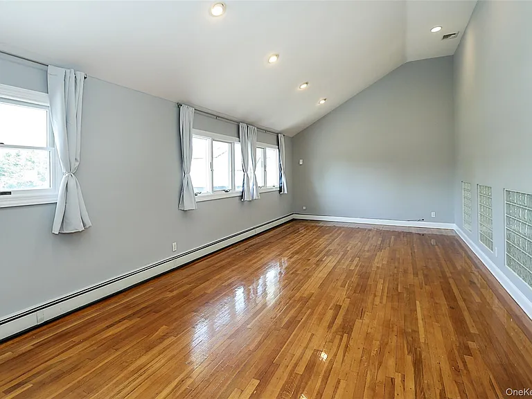 874 Seamans Neck Rd — Photo 13