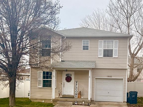 Front facade with a garage