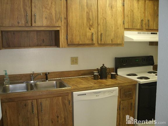 5th image of 1851 Bough Ave Unit B