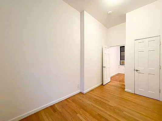 Rented by City Connections Realty | media 23