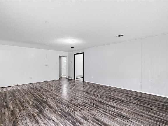 5th image of 154 Cotillion Rd