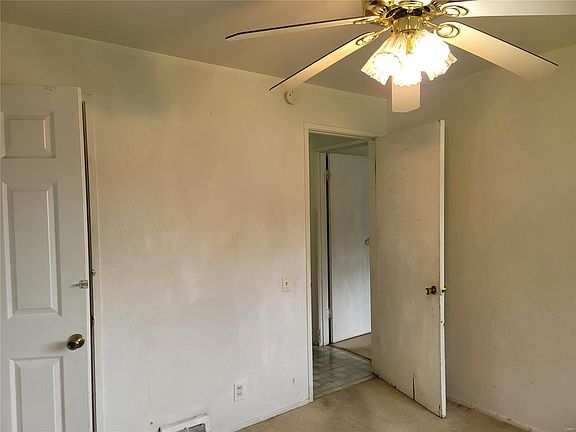 4th image of 10338 Yarwood Ct