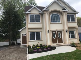 166 Parsonage Rd, Edison, NJ 08837