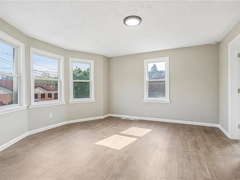 3535 Erin Ave #UP — Photo 14