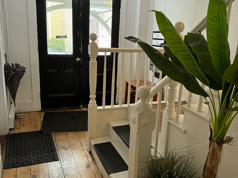 2 Howard St #4 — Photo 3