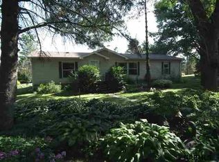 422 S 18th St, Tekamah, NE 68061
