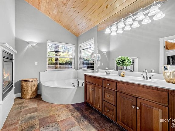 3rd image of 3704 W Lehman Ct
