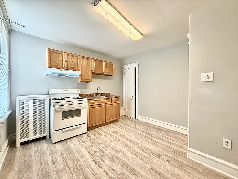 3420 Englewood St #2 — Photo 10