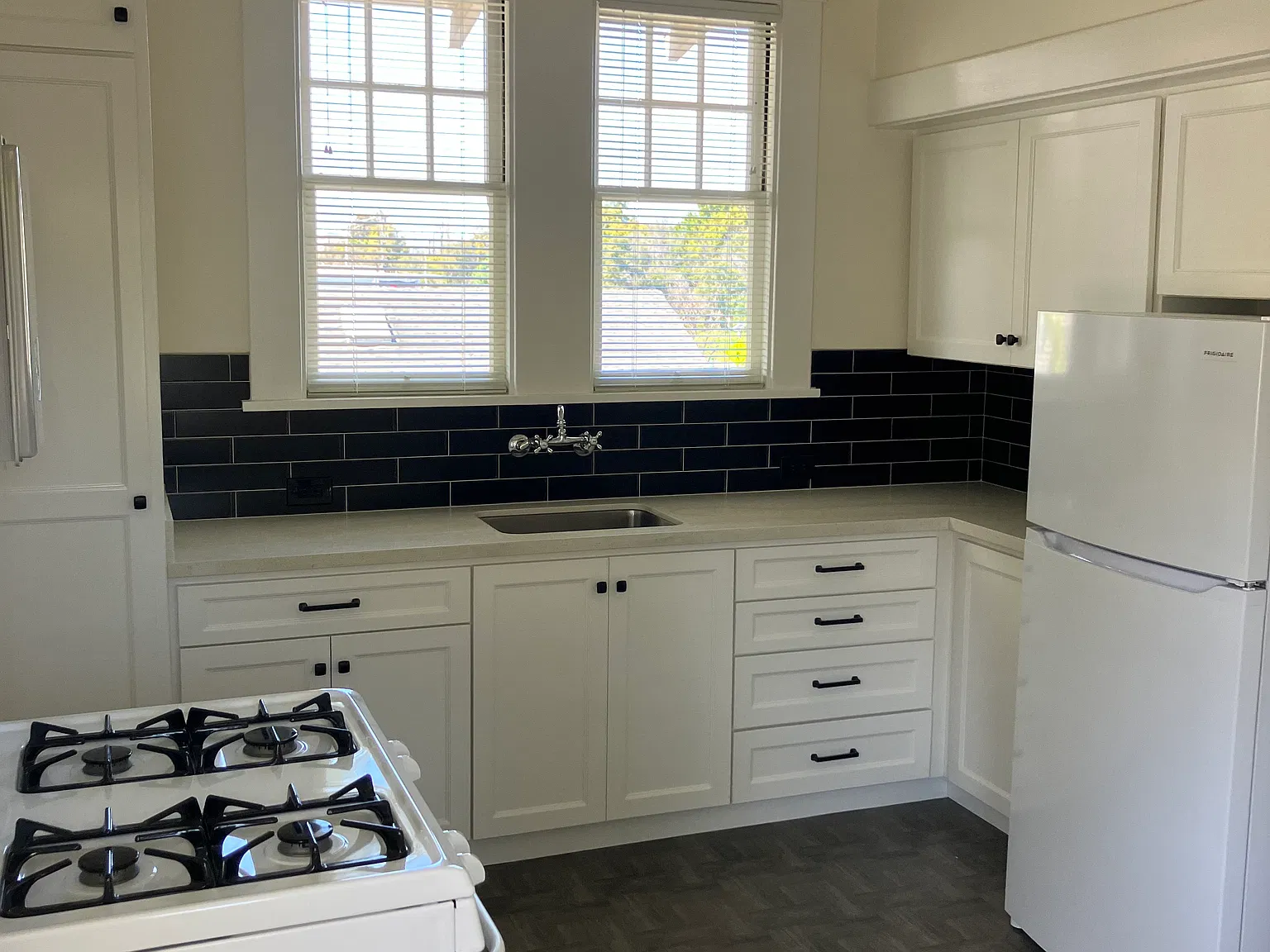 Studio, 400 sqft, $2,175 — Photo 4