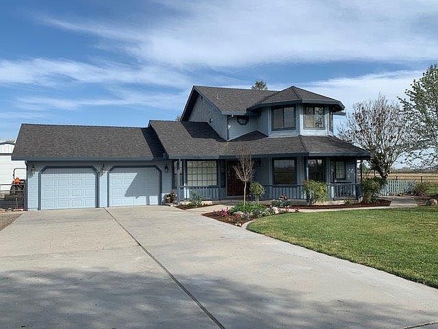 2nd image of 10254 Victory Ave