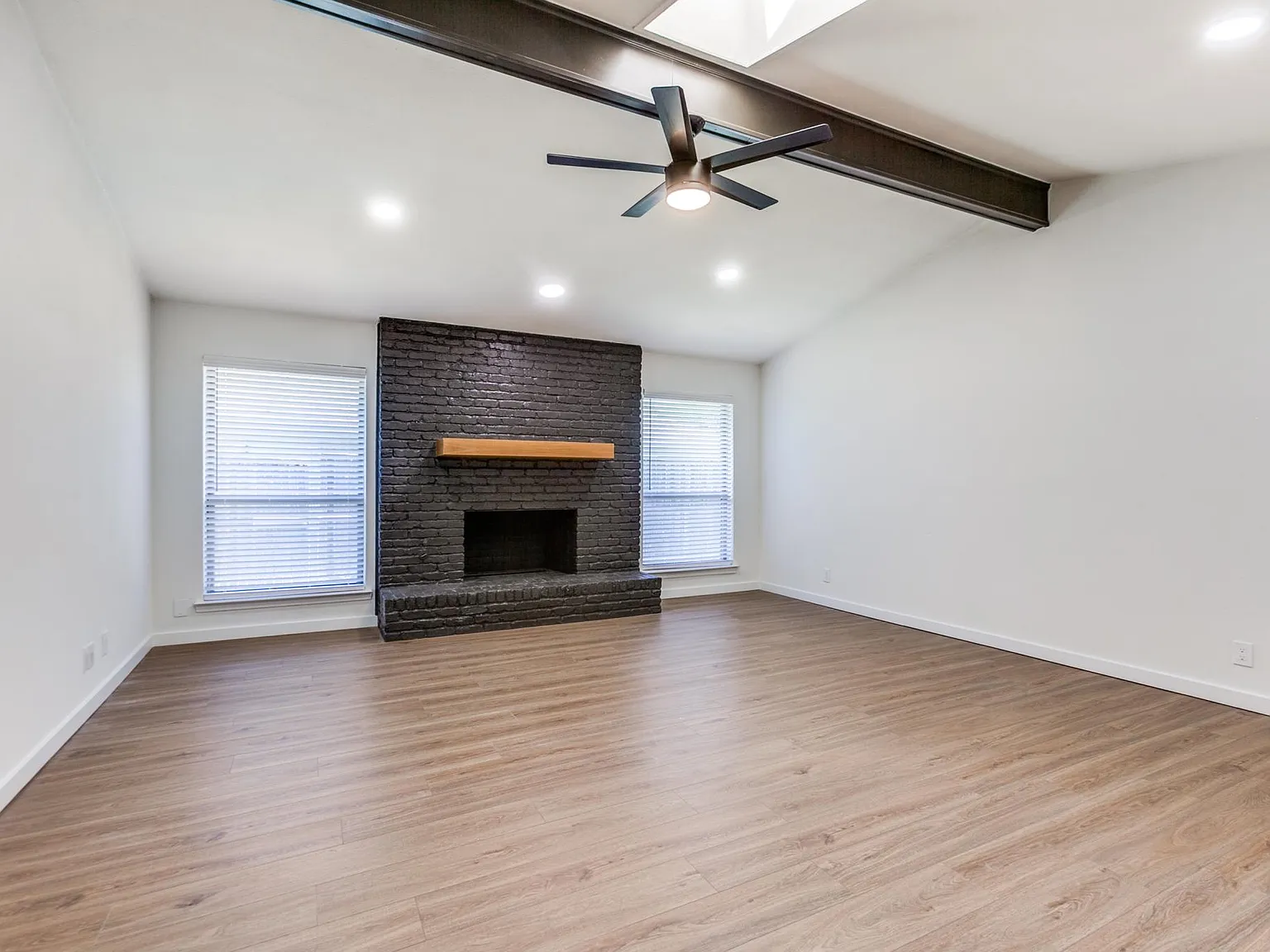 2822 Clear Springs Dr — Photo 4