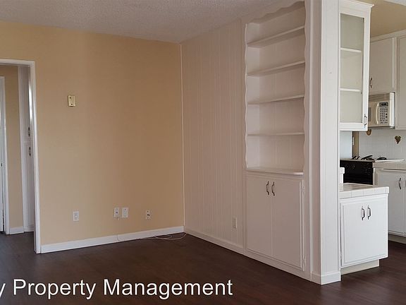 4th image of 4078 Louisiana St APT 07