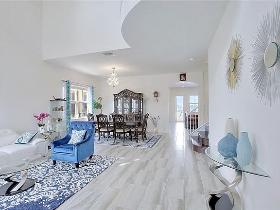 5th image of 8631 Miralago Way