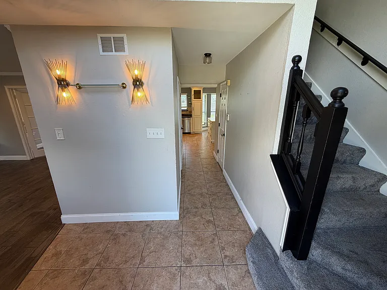 303 Hopewell St — Photo 16