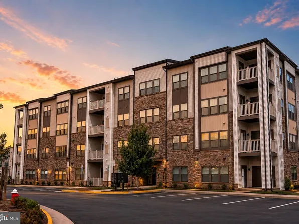 46320 Mount Milstead Ter #303, Sterling, VA 20164