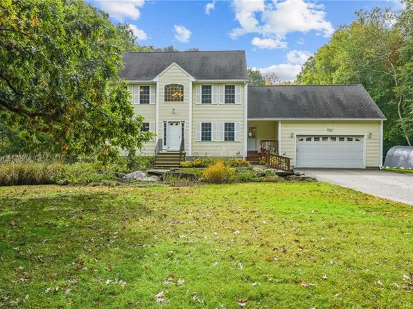 620 Central Pike, Scituate, RI 02857