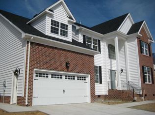 104 Carriage House Dr, Suffolk, VA 23434