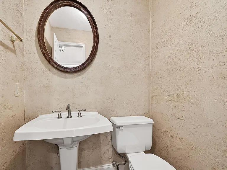 4506 Warwick Dr — Photo 14