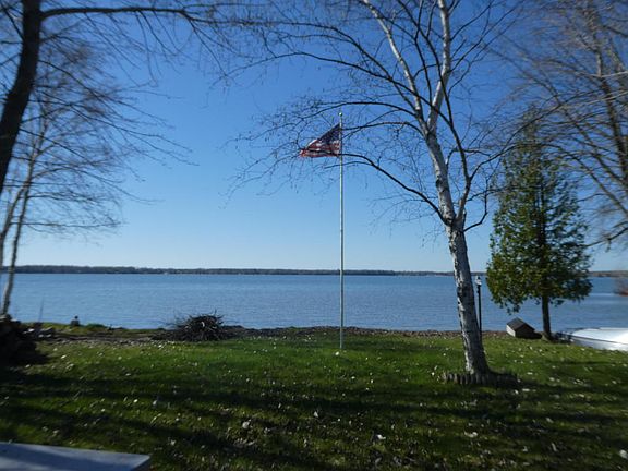 3rd image of 112 Begland Dr