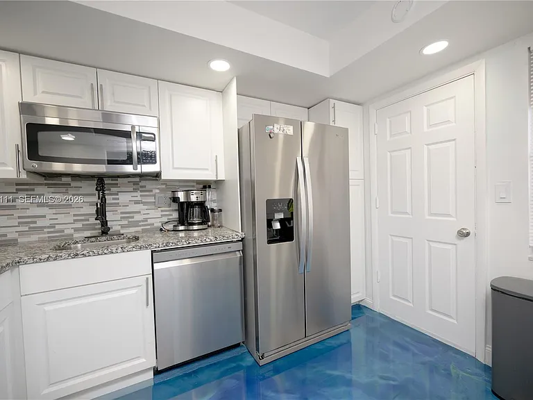 1551 NE Miami Gardens Dr #225 — Photo 2