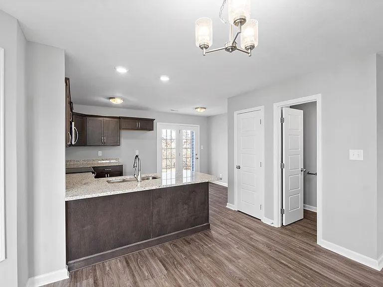 645 Stowe Ct #K — Photo 12