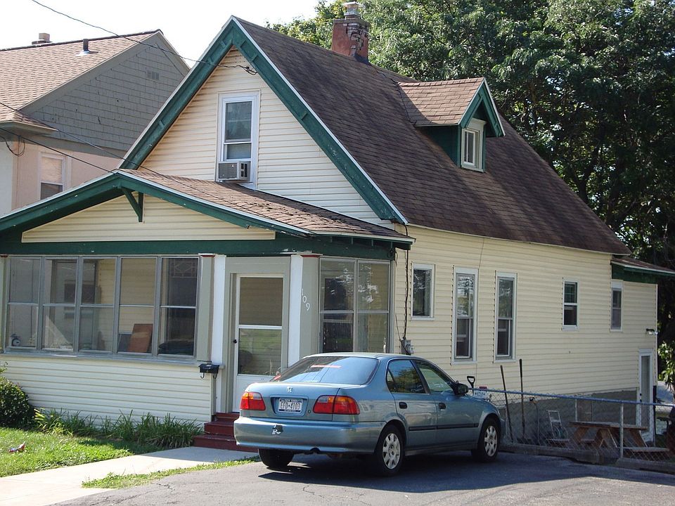 109 Hillside Street