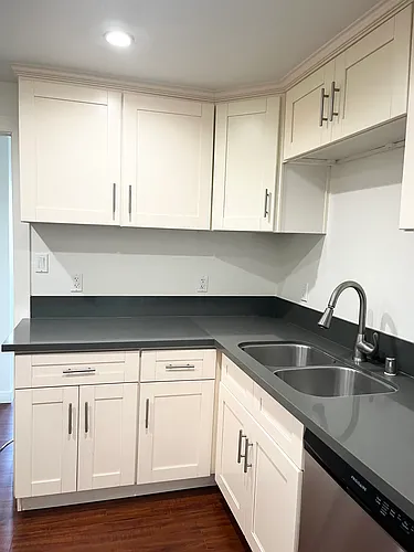 922 Belmont Ave #924.5 Photo 1